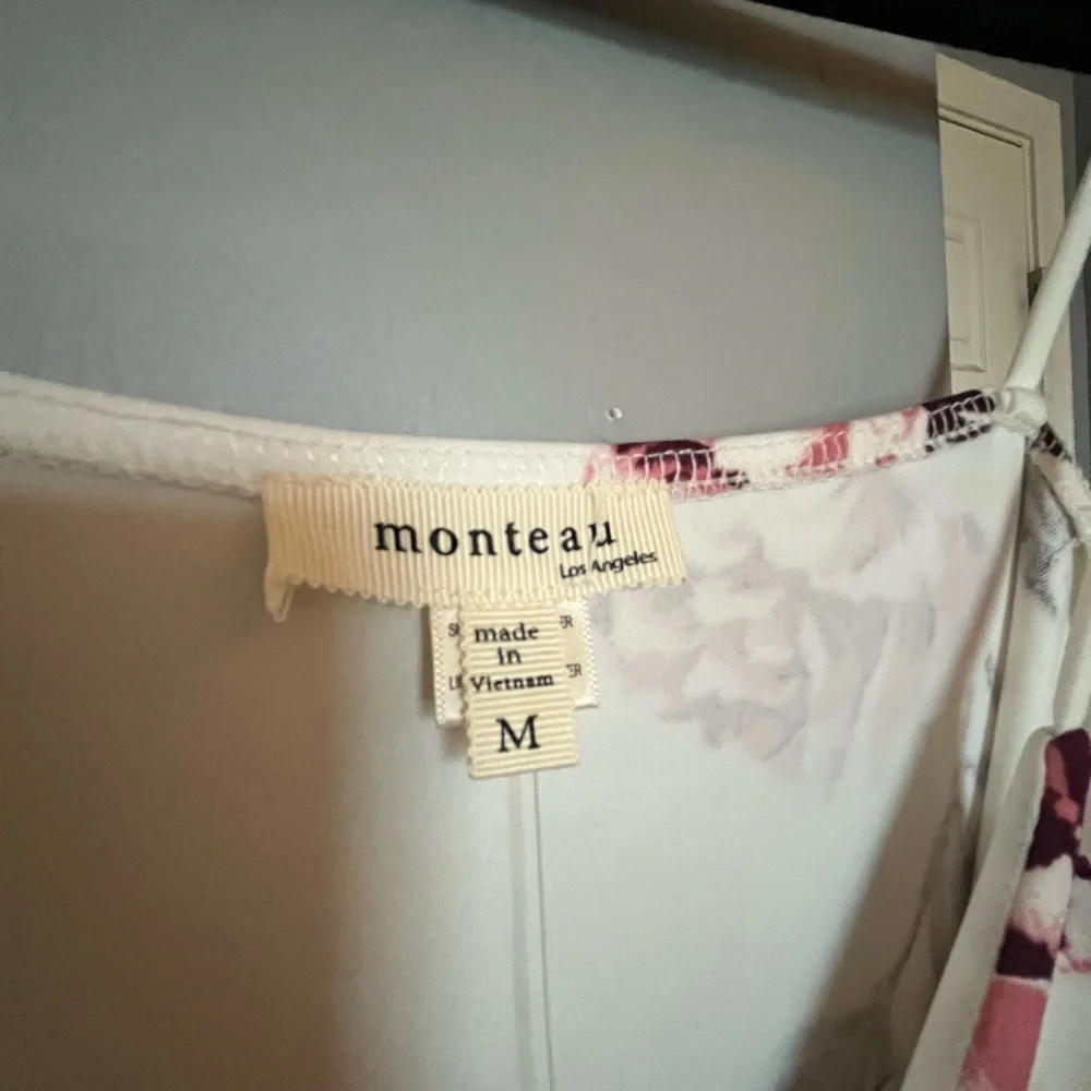 BNWT - Picture 3 of 3